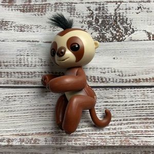 Sloth Fingerling Toy